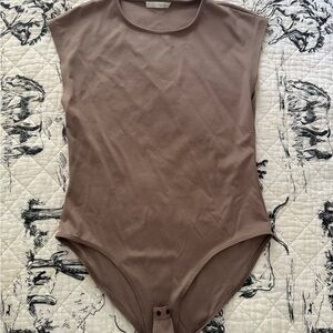 Zara Bodysuit in Soft Brown